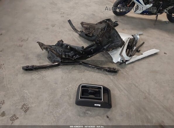 5TDAAAB51SS074950 2025 TOYOTA GRAND HIGHLANDER Белый Вид панели приборов
