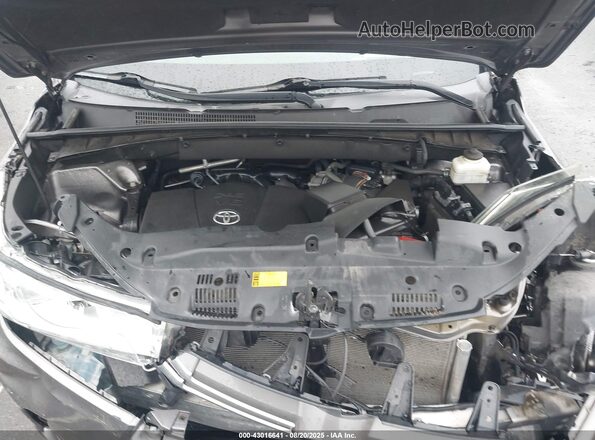 5TDBZRFH2JS912871 2018 TOYOTA LE Серый Вид сзади