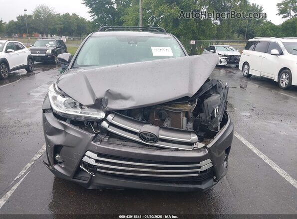 5TDBZRFH2JS912871 2018 TOYOTA LE Серый Вид щитка приборов