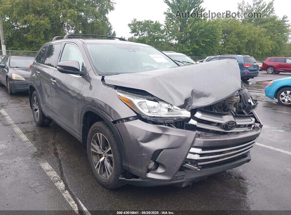 5TDBZRFH2JS912871 2018 TOYOTA LE Серый Вид спереди