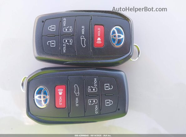 5TDDSKFC3RS126839 2024 TOYOTA SIENNA Серый Вид панели приборов