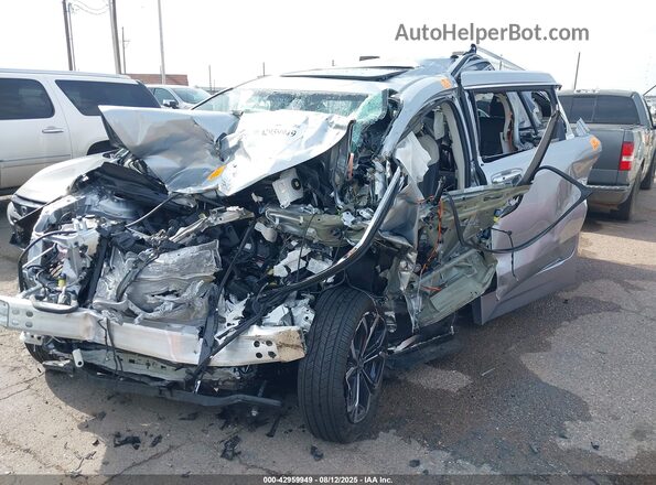 5TDERKEC7SS246229 2025 TOYOTA SIENNA Серебряный Вид спереди