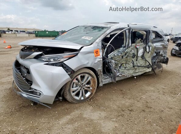 5TDERKECXPS160811 2023 TOYOTA LIMITED Silver Vista tres cuartos delantera izquierda