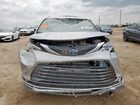 2023 Toyota Sienna Limited Silver vin: 5TDERKECXPS160811