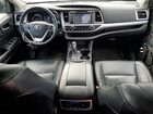 2018 Toyota Highlander Se Gray vin: 5TDJZRFH2JS531792