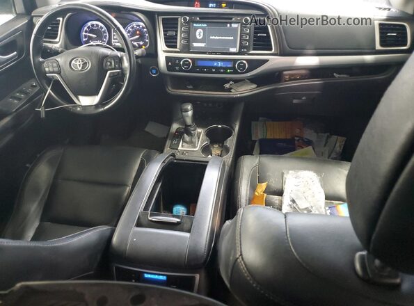 5TDJZRFH9HS371453 2017 TOYOTA HIGHLANDER Black Вид панелі приладів