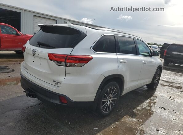 5TDJZRFHXJS845111 2018 TOYOTA HIGHLANDER White Trasero derecho