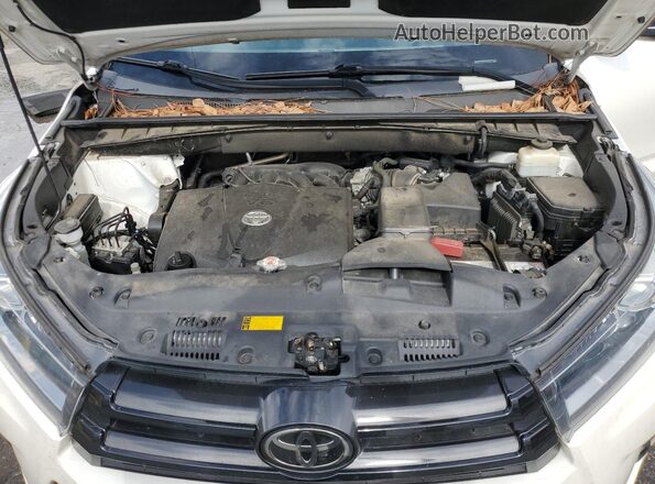 5TDJZRFHXJS845111 2018 TOYOTA HIGHLANDER White Vista del compartimento del motor
