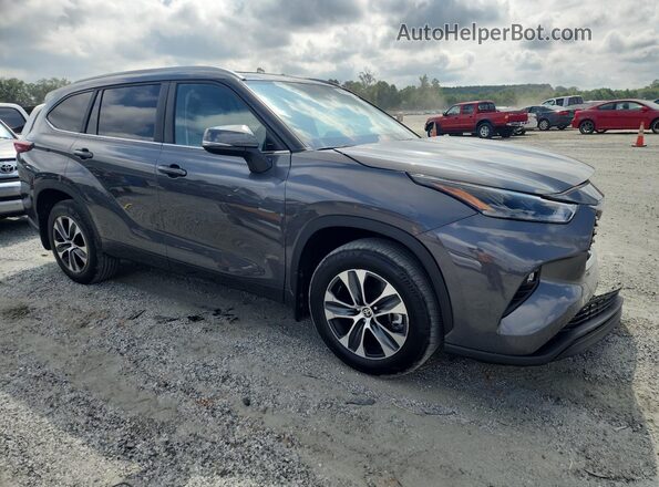 5TDKDRBH8PS013929 2023 TOYOTA HIGHLANDER Gray Delantero derecho