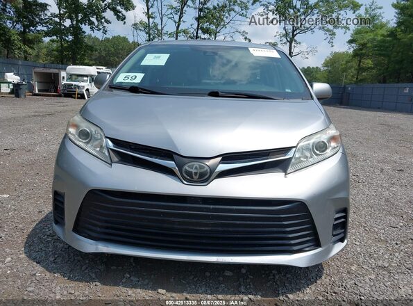 5TDKZ3DC1JS910324 2018 TOYOTA LE Серебряный Вид спереди
