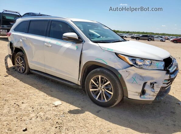 5TDKZRFH4JS540983 2018 TOYOTA HIGHLANDER White Przód prawy