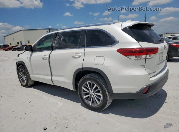 5TDKZRFH9JS529123 2018 TOYOTA HIGHLANDER White Trasero izquierdo