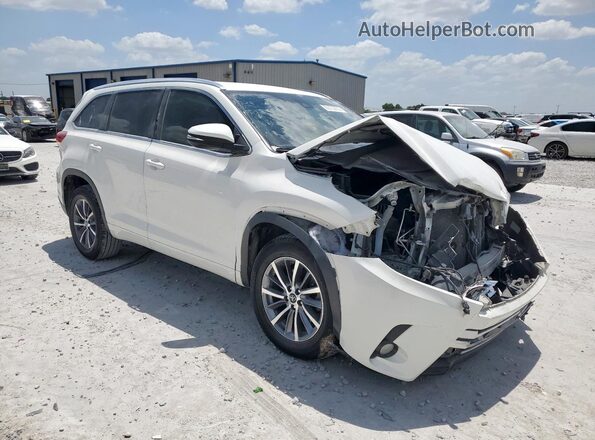 5TDKZRFH9JS529123 2018 TOYOTA HIGHLANDER White Delantero derecho