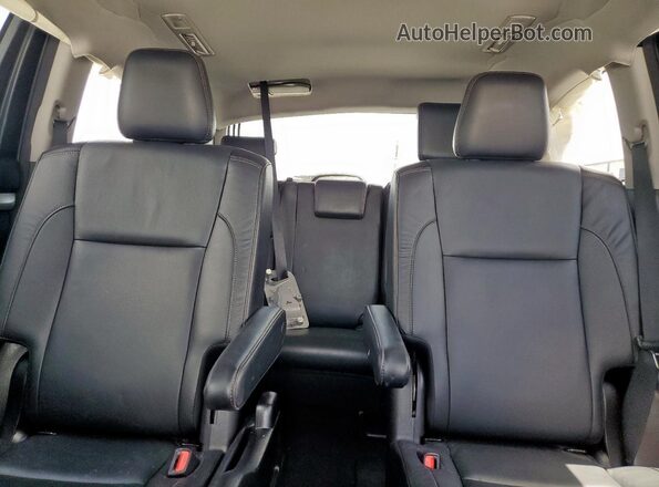 5TDKZRFH9JS529123 2018 TOYOTA HIGHLANDER White Vista de los asientos traseros
