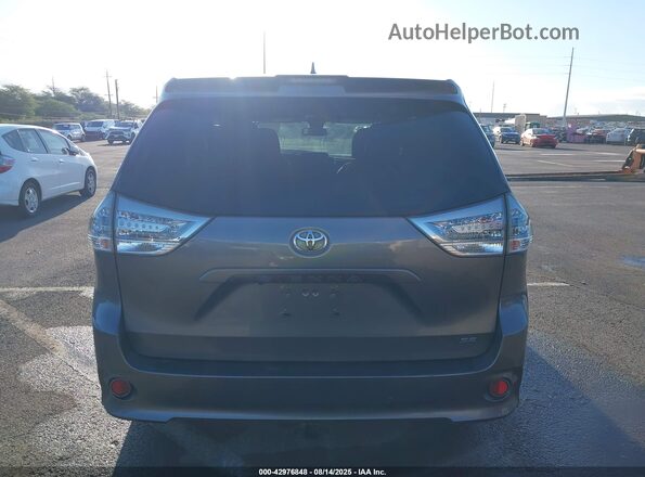 5TDXZ3DC2JS932029 2018 TOYOTA SIENNA Gray 