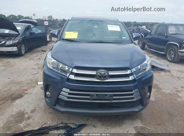 5TDYZRFH2JS242443 2018 TOYOTA LIMITED Синий Вид задней части салона