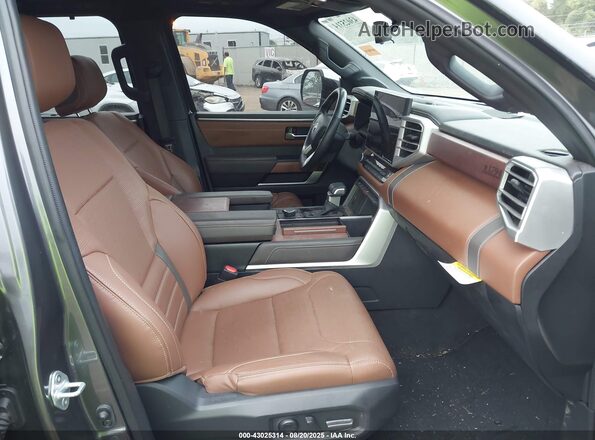 5TFMA5DB4PX127231 2023 TOYOTA TUNDRA Серый Вид салона спереди