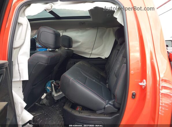 5TFPC5DB7PX018706 2023 TOYOTA TUNDRA HYBRID Orange Vista de la etiqueta del VIN
