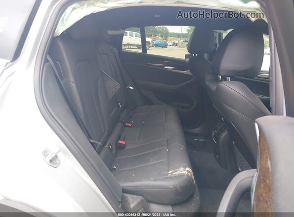 5UX2V1C03L9B30237 2020 BMW X4 Silver Widok naklejki z numerem VIN