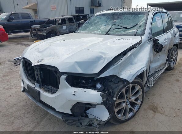 5UXCR4C04P9N52644 2023 BMW X5 Белый Вид спереди