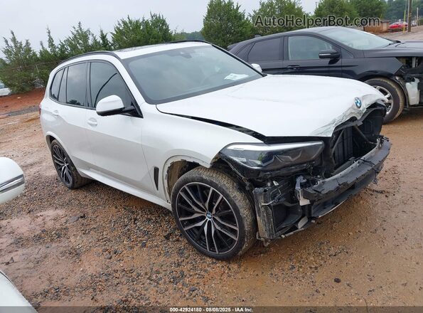 5UXCR4C04P9P83995 2023 BMW X5 Белый Передняя правая четверть