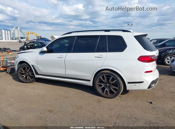 5UXCW2C06M9E80518 2021 BMW X7 White 