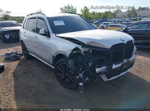 5UXCW2C06M9E80518 2021 BMW X7 White წინა ხედი