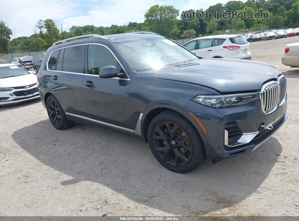 5UXCW2C06N9L68588 2022 BMW X7 Серый Передняя правая четверть
