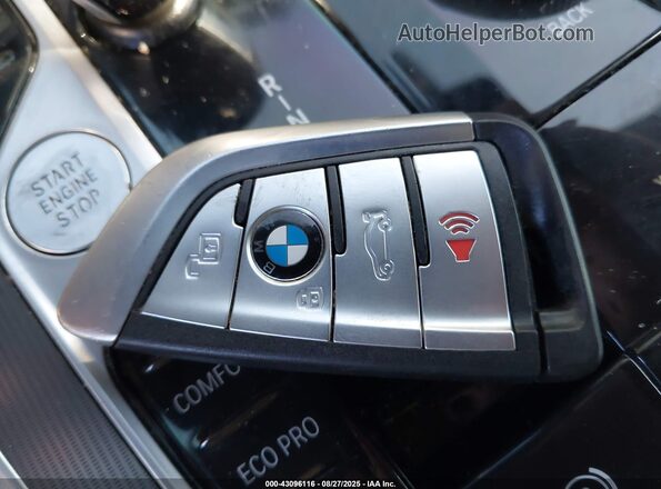 5UXCY6C09P9P42776 2023 BMW X6 Black Vista del salpicadero
