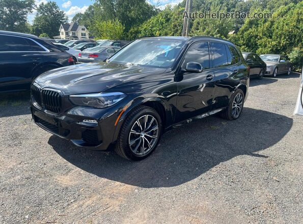 5UXJU4C03LLE46062 2020 BMW X5 Черный Передняя левая четверть