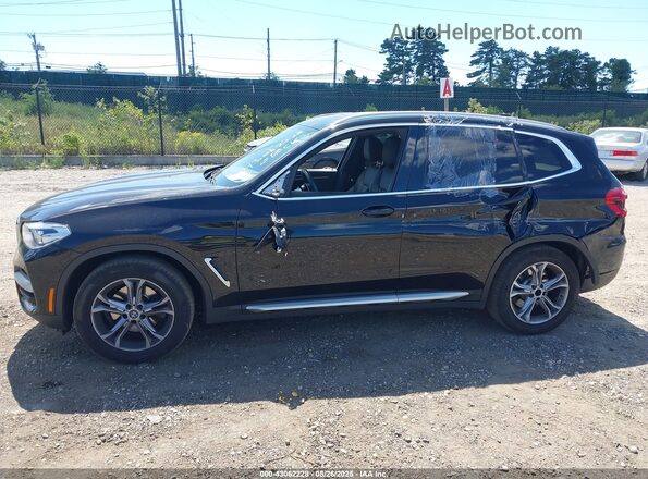 5UXTY5C00M9F41888 2021 BMW X3 Black Widok wnętrza 360 stopni