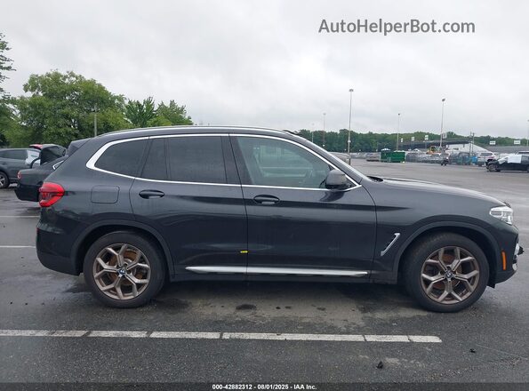 5UXTY5C02M9F79770 2021 BMW X3 Gray Widok wnętrza z tyłu