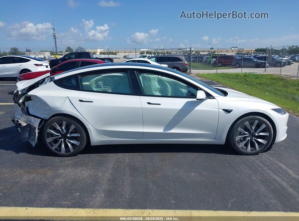 5YJ3E1EA5RF752328 2024 TESLA MODEL 3 Белый Вид задней части салона