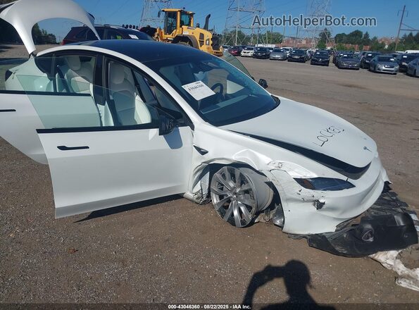 5YJ3E1EB1SF874831 2025 TESLA MODEL 3 Белый Передняя правая четверть