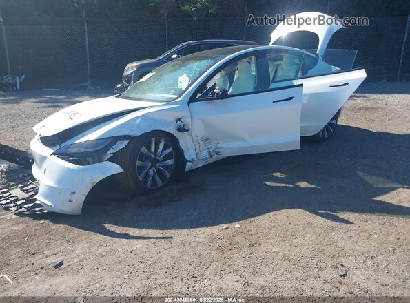 5YJ3E1EB1SF874831 2025 TESLA MODEL 3 Белый Передняя левая четверть
