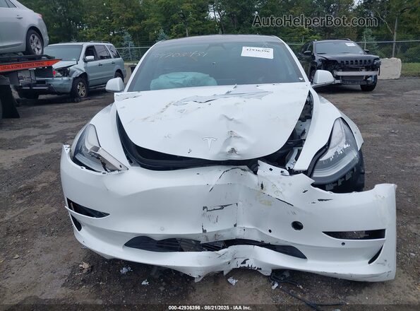 5YJ3E1EB7JF115583 2018 TESLA MODEL 3 Белый Вид спереди