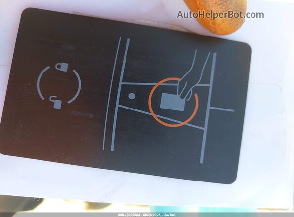 5YJ3E1EB8MF998985 2021 TESLA MODEL 3 Red Widok deski rozdzielczej