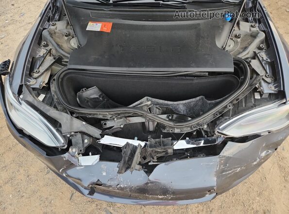 5YJSA1E44JF243076 2018 TESLA MODEL Gray Vista del compartimento del motor
