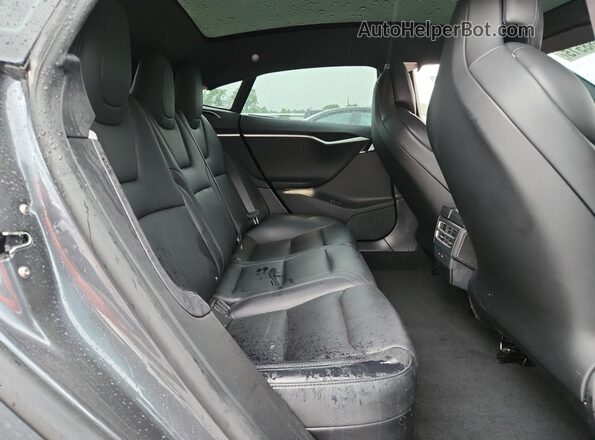 5YJSA1E44JF243076 2018 TESLA MODEL Gray Vista interior trasera