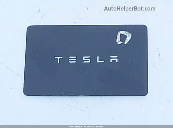 5YJSA1E68NF479110 2022 TESLA MODEL S Белый Вид панели приборов