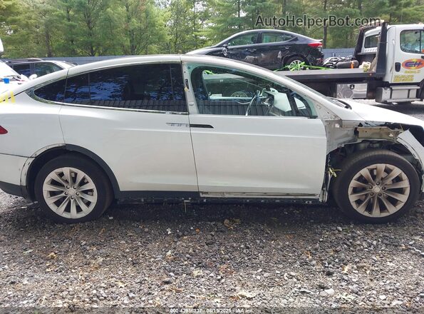 5YJXCBE23LF263830 2020 TESLA MODEL X White Սալոնի հետևի տեսք