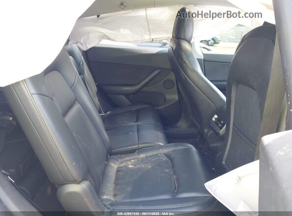 5YJYGAEE6MF192136 2021 TESLA MODEL Y White VIN კოდის სტიკერის ხედი