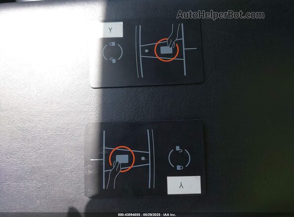 5YJYGDEE2LF038779 2020 TESLA MODEL Y White Widok deski rozdzielczej