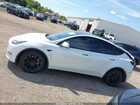 2020 Tesla Model Y Long Range Dual Motor All-wheel Drive White vin: 5YJYGDEE2LF038779