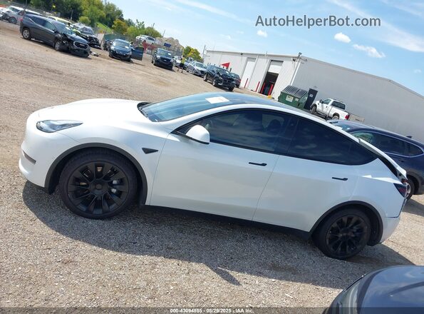 5YJYGDEE2LF038779 2020 TESLA MODEL Y White Widok wnętrza 360 stopni