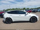 2020 Tesla Model Y Long Range Dual Motor All-wheel Drive White vin: 5YJYGDEE2LF038779