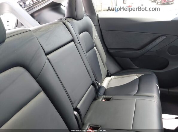 5YJYGDEE8LF036888 2020 TESLA MODEL Y Белый Вид наклейки с VIN-кодом