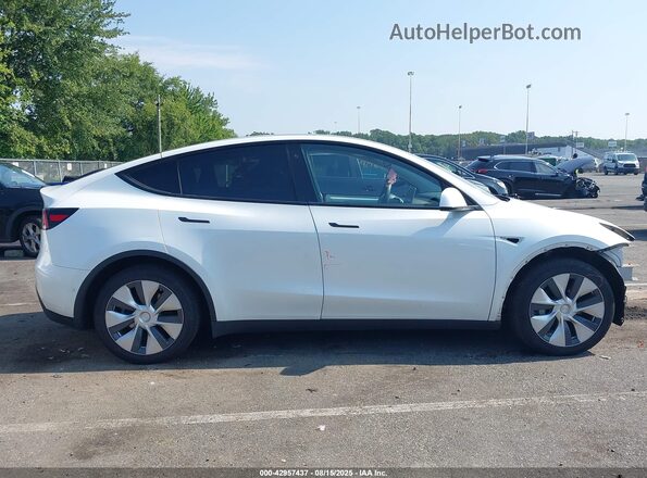 5YJYGDEE8LF044442 2020 TESLA MODEL Y Белый Вид задней части салона