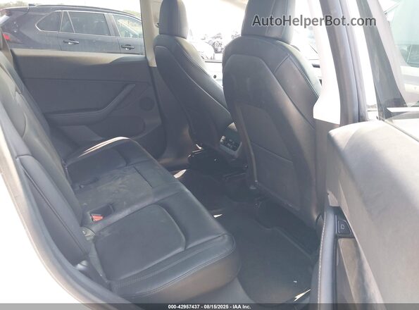 5YJYGDEE8LF044442 2020 TESLA MODEL Y Белый Вид наклейки с VIN-кодом