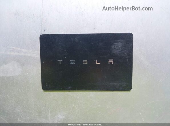 5YJYGDEE9MF214695 2021 TESLA MODEL Y White Widok deski rozdzielczej